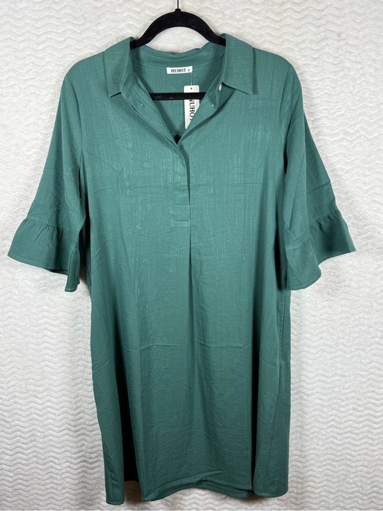 Huhot Tops - HUHOT women's green shirt dress. So beautiful and classic. 🧡🤩